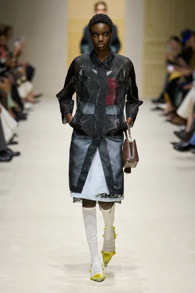 Look 9